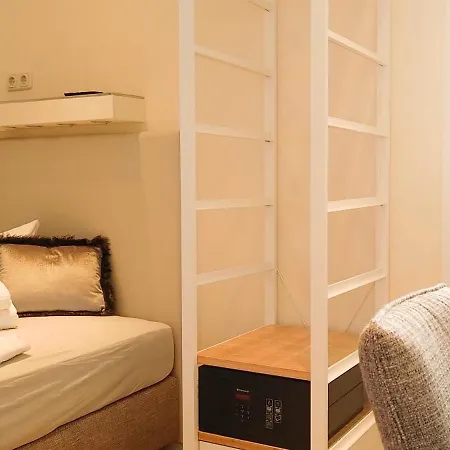 Отель Altes Forsthaus 3*