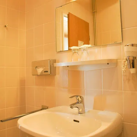 Altes Forsthaus Szálloda 3*
